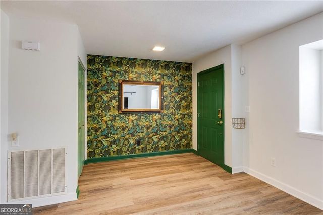 7094 Stonington Drive NE, Sandy Springs, GA 30328