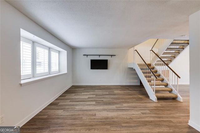 7094 Stonington Drive NE, Sandy Springs, GA 30328