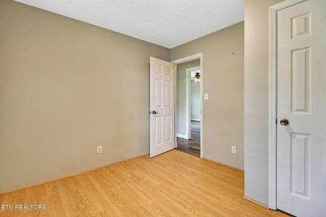 5209 Plateau Rd, Crossville, TN 38571