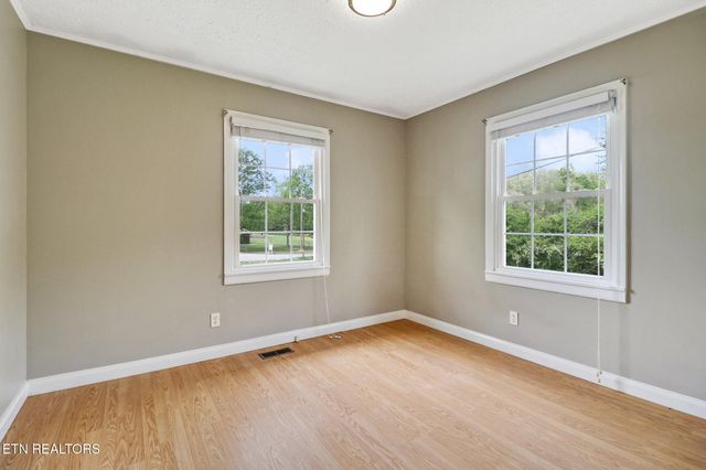 5209 Plateau Rd, Crossville, TN 38571