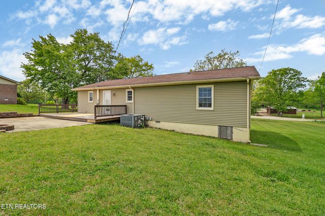 5209 Plateau Rd, Crossville, TN 38571