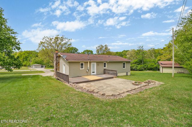 5209 Plateau Rd, Crossville, TN 38571