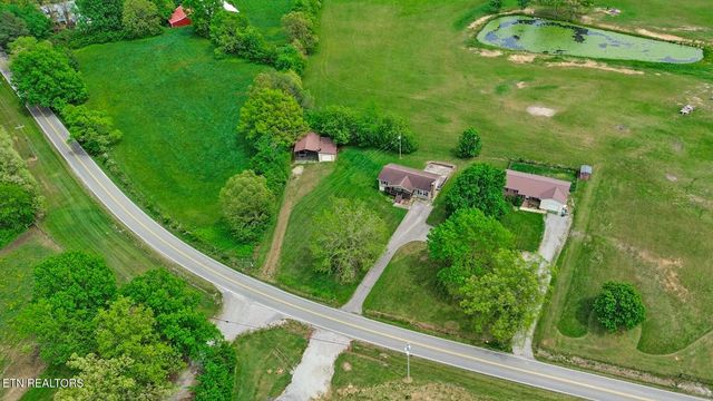 5209 Plateau Rd, Crossville, TN 38571