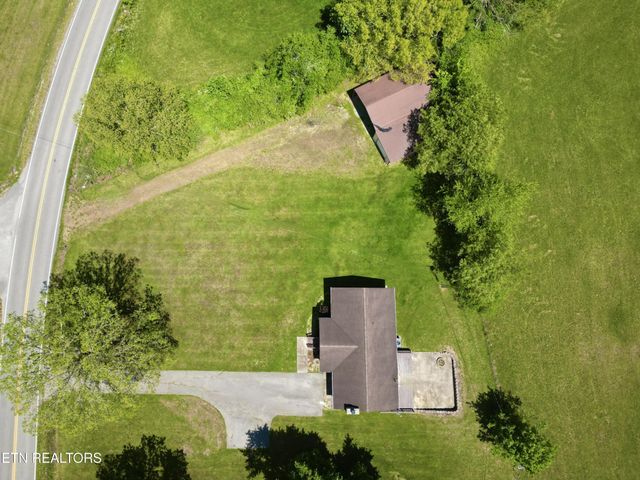 5209 Plateau Rd, Crossville, TN 38571