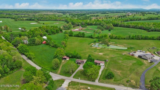 5209 Plateau Rd, Crossville, TN 38571