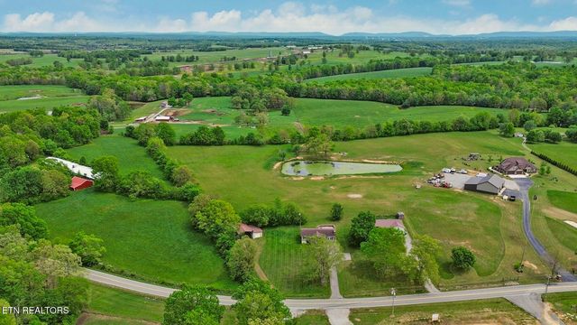 5209 Plateau Rd, Crossville, TN 38571