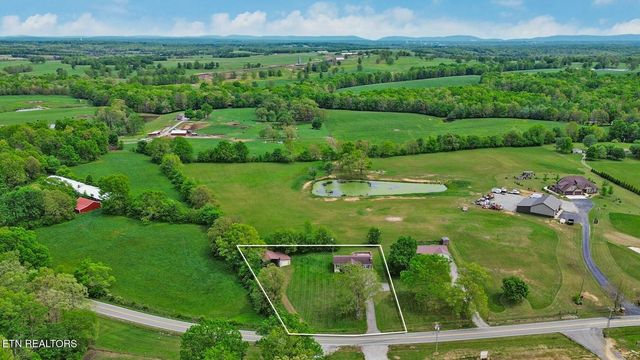 5209 Plateau Rd, Crossville, TN 38571