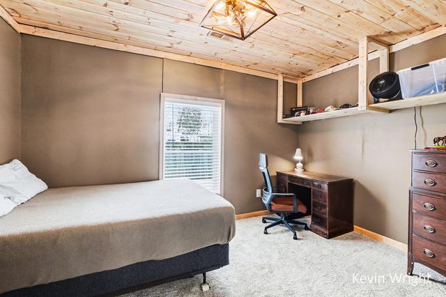 91 2nd Avenue, Norton Shores City, MI 49444