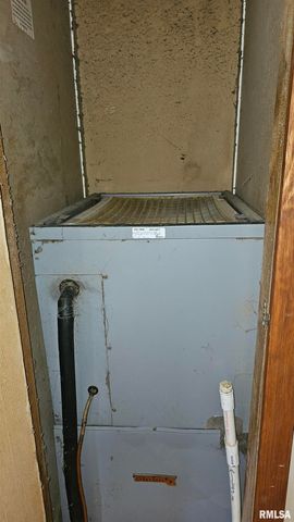 14228 Lake Of Egypt Road, Marion, IL 62959