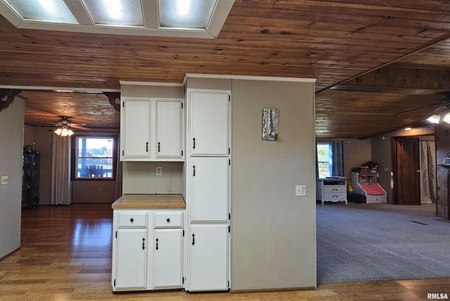 14228 Lake Of Egypt Road, Marion, IL 62959