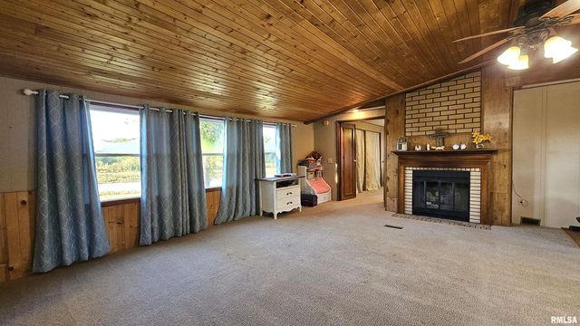 14228 Lake Of Egypt Road, Marion, IL 62959