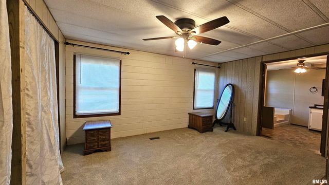 14228 Lake Of Egypt Road, Marion, IL 62959