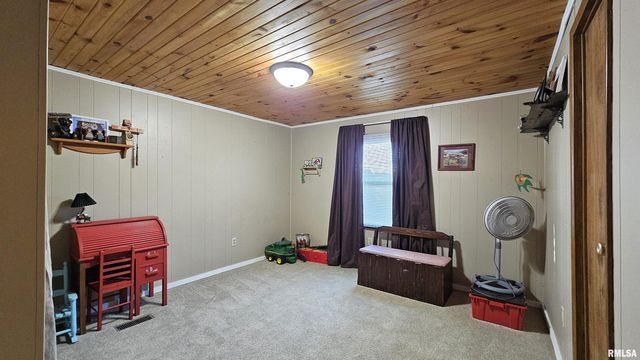 14228 Lake Of Egypt Road, Marion, IL 62959