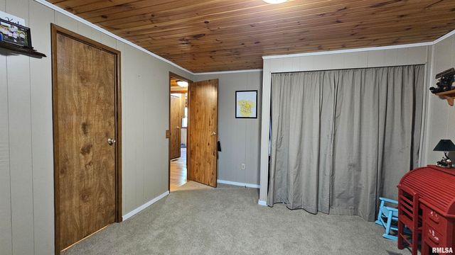 14228 Lake Of Egypt Road, Marion, IL 62959