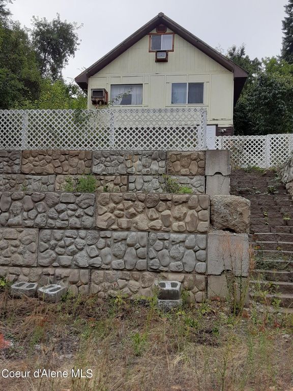 2212 Ora Ave, St. Maries, ID 83861