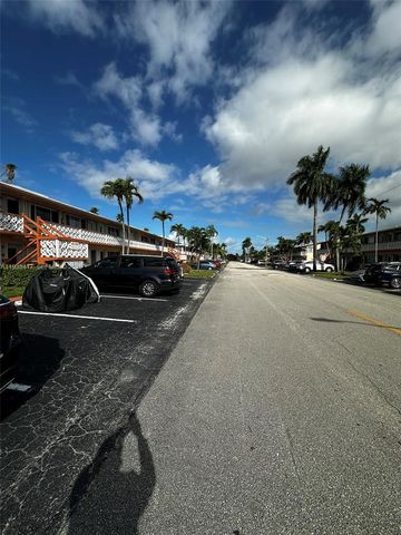 920 SW 11th Ave 11D, Hallandale Beach, FL 33009
