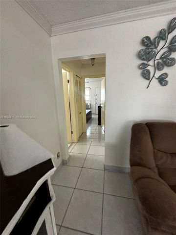 920 SW 11th Ave 11D, Hallandale Beach, FL 33009