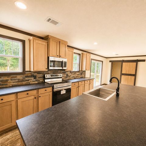 8590 Paxville Highway, Manning, SC 29102