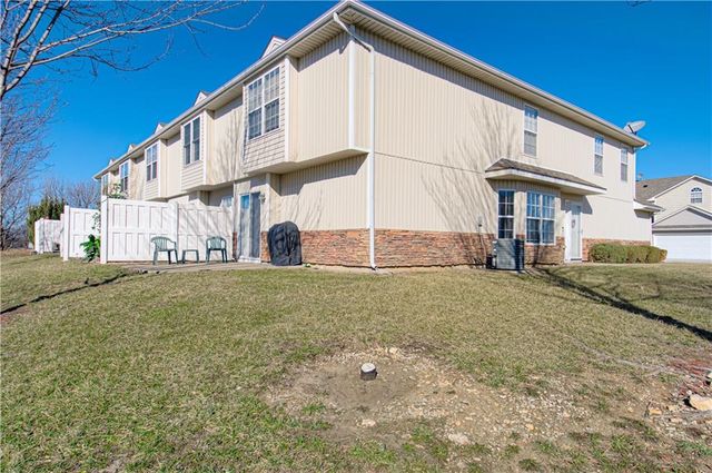21032 Millridge Street, Spring Hill, KS 66083