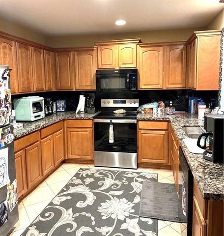 21032 Millridge Street, Spring Hill, KS 66083