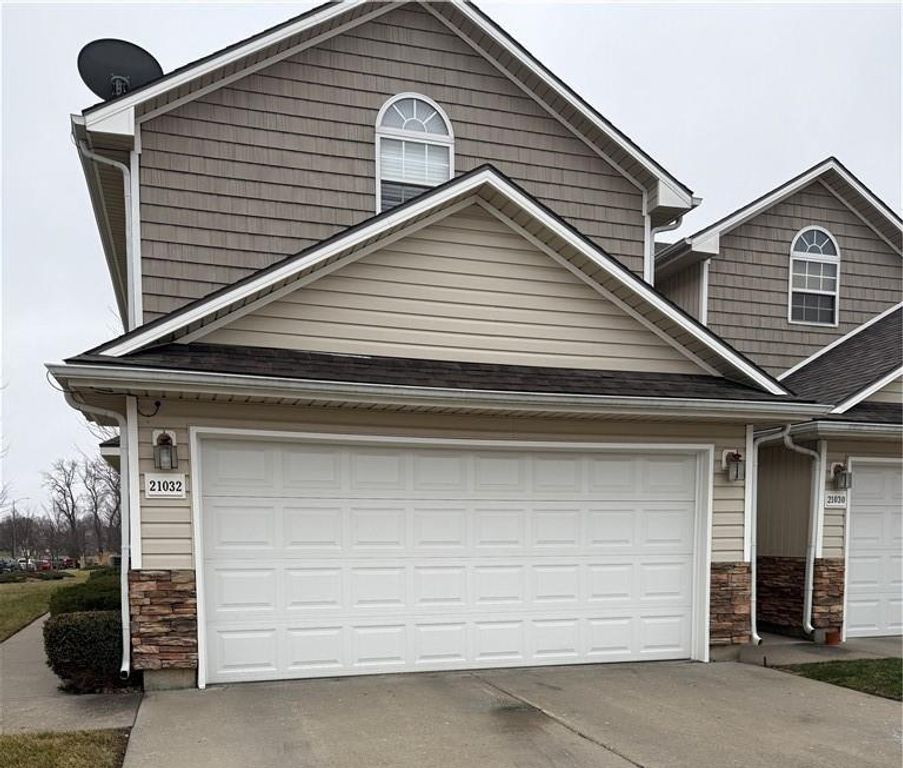 21032 Millridge Street, Spring Hill, KS 66083