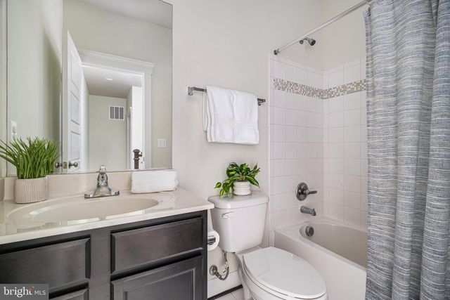 146 BLACKFORD DR, Stephenson, VA 22656