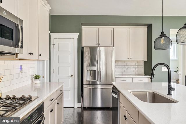 146 BLACKFORD DR, Stephenson, VA 22656