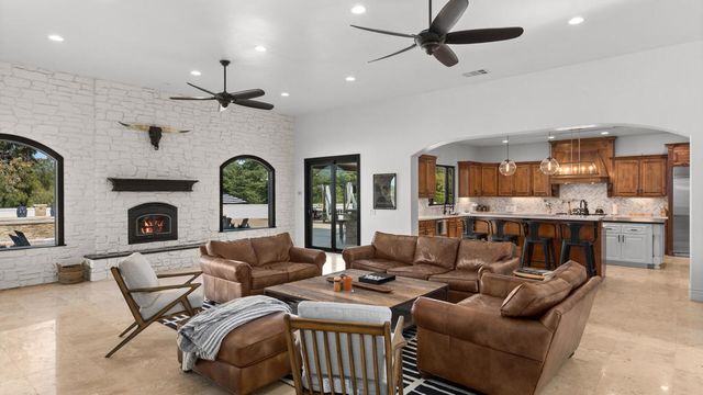 33120 Vino Way, Temecula, CA 92591