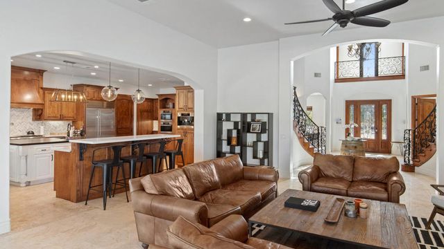 33120 Vino Way, Temecula, CA 92591
