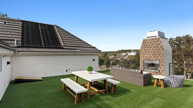 33120 Vino Way, Temecula, CA 92591