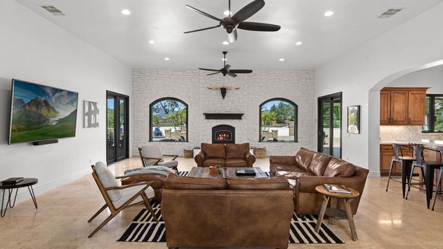 33120 Vino Way, Temecula, CA 92591