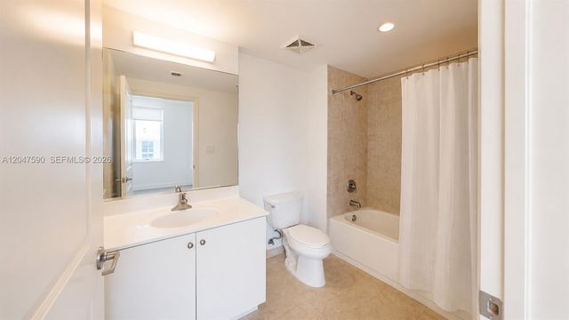 111 E Flagler Street 810, Miami, FL 33131
