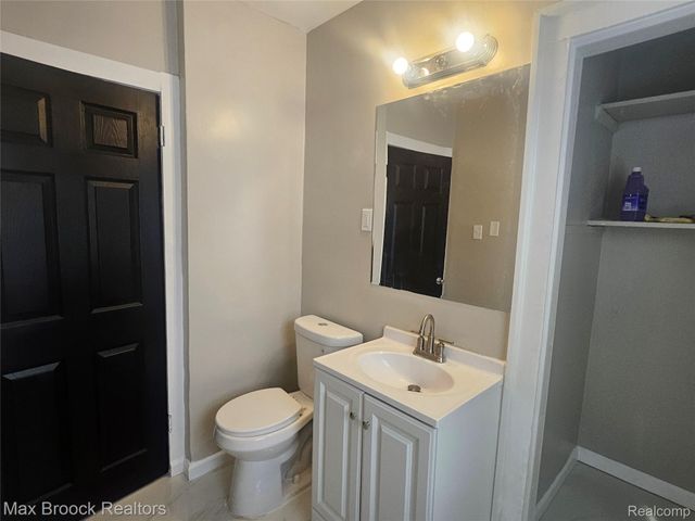 13942 Whitcomb Street, Detroit, MI 48227