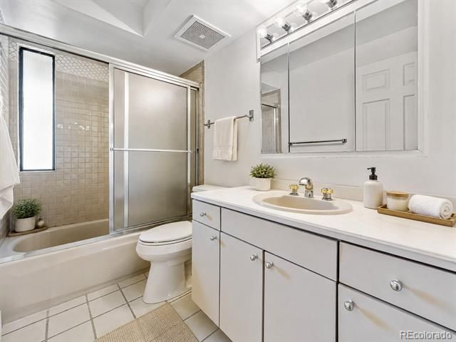 7000 E Quincy Avenue B-204, Denver, CO 80237