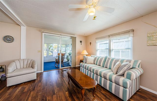 39820 US HIGHWAY 19 N 15, Tarpon Springs, FL 34689