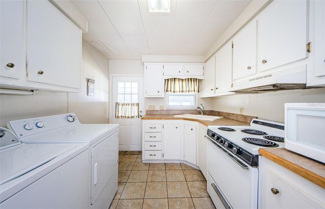 39820 US HIGHWAY 19 N 15, Tarpon Springs, FL 34689
