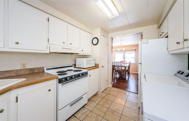 39820 US HIGHWAY 19 N 15, Tarpon Springs, FL 34689