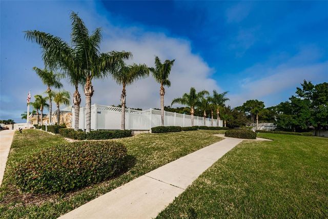 39820 US HIGHWAY 19 N 15, Tarpon Springs, FL 34689