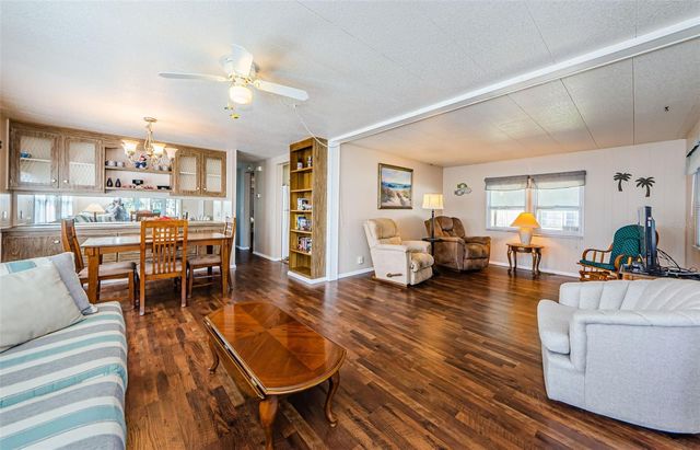 39820 US HIGHWAY 19 N 15, Tarpon Springs, FL 34689