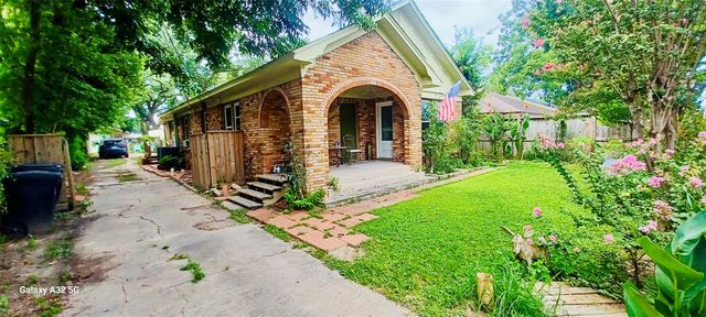 610 Caplin Street, Houston, TX 77022