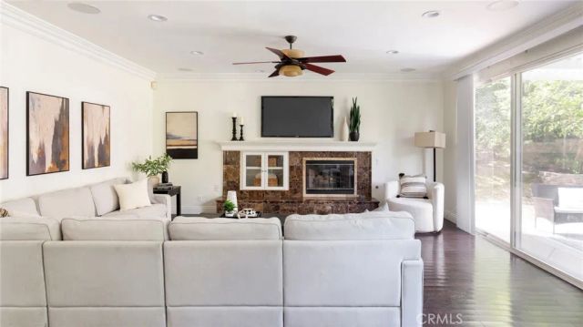 24589 Lola, Newhall, CA 91321