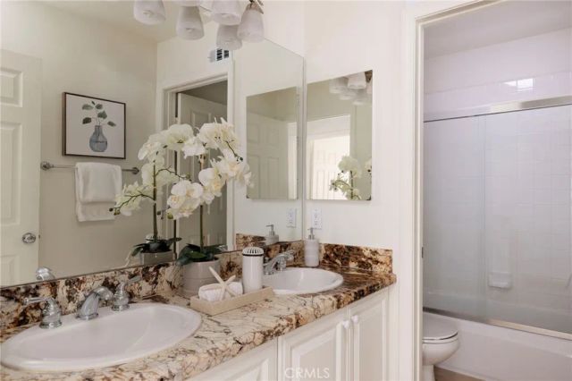 24589 Lola, Newhall, CA 91321