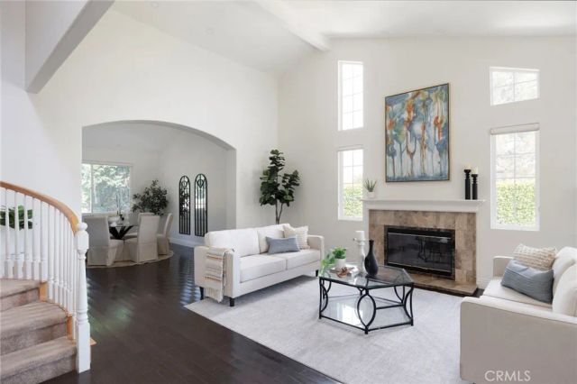 24589 Lola, Newhall, CA 91321