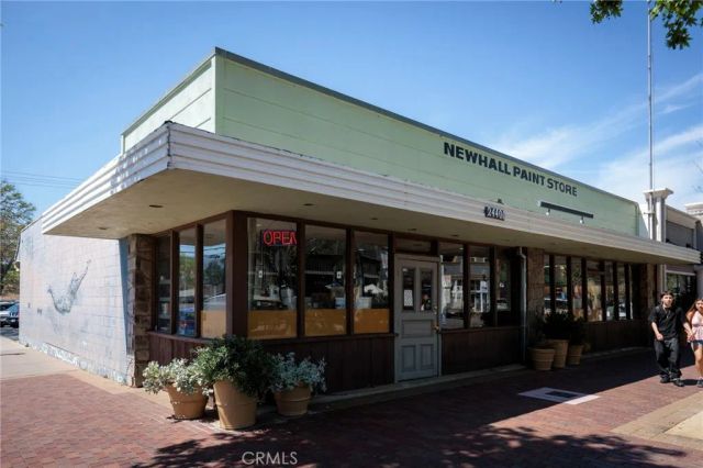 24589 Lola, Newhall, CA 91321