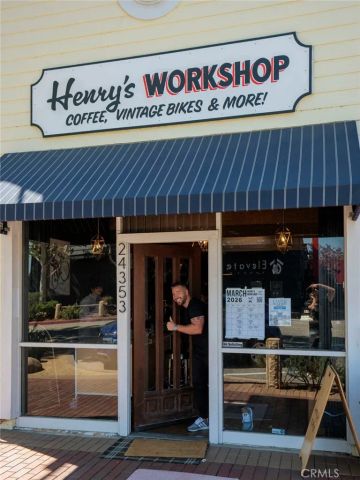 24589 Lola, Newhall, CA 91321