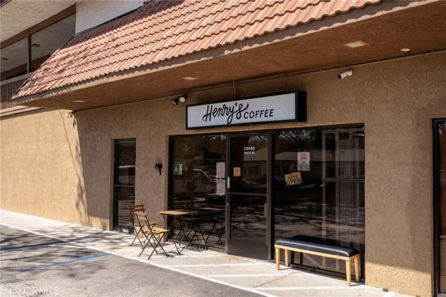 24589 Lola, Newhall, CA 91321