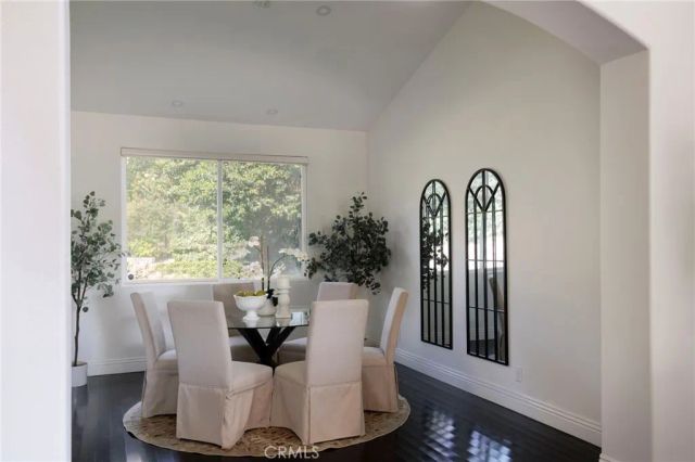 24589 Lola, Newhall, CA 91321