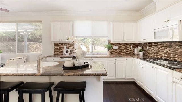 24589 Lola, Newhall, CA 91321