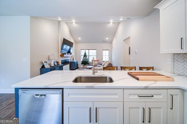 170 White Antelope Street, Waleska, GA 30183