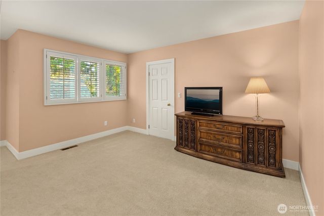 1708 Bellevue Way NE, Bellevue, WA 98004